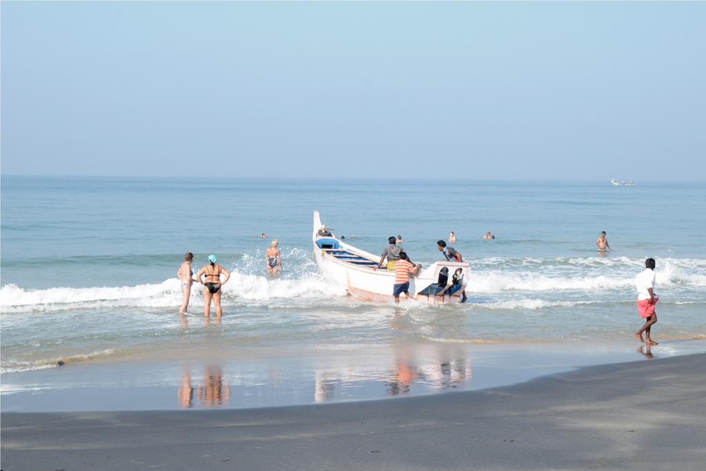 马拉利库兰Marari John'S Beach公寓 外观 照片